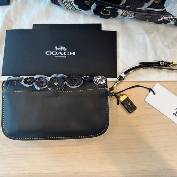 Coach Rogue Tearose Snakeskin and Matching Wallet/Wristlet ***BNWT*** - Picture 4 of 10